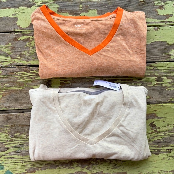 Old Navy Other - Lot of 2 Men’s V-Neck Cotton T’s Old Navy & Gap XL